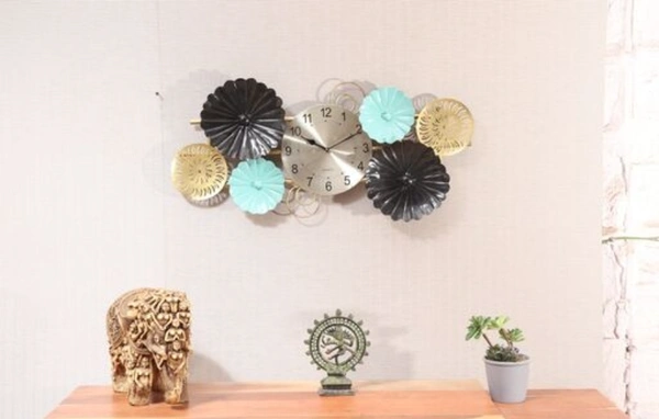 Decorative Metal Wal Clock - Free Size, Metal, Decorative, Pack of 1